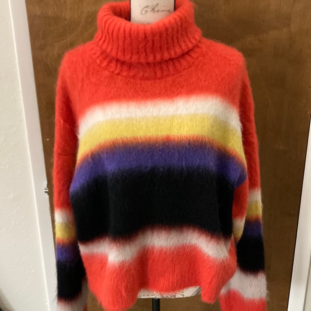 Diane Von Furstenberg new sweater L